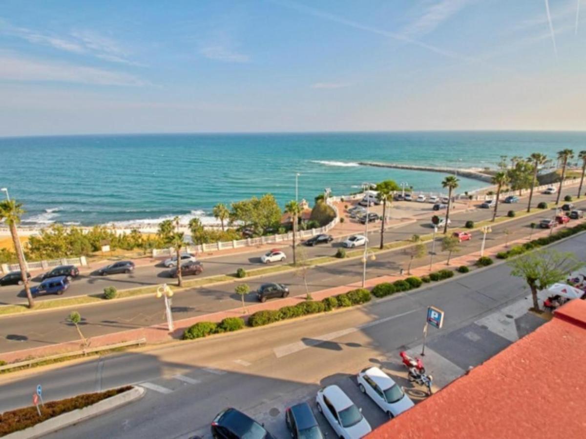 Chic Beachfront Flat With Amazing Sea Views And Private Indoor Parking Benalmádena Kültér fotó