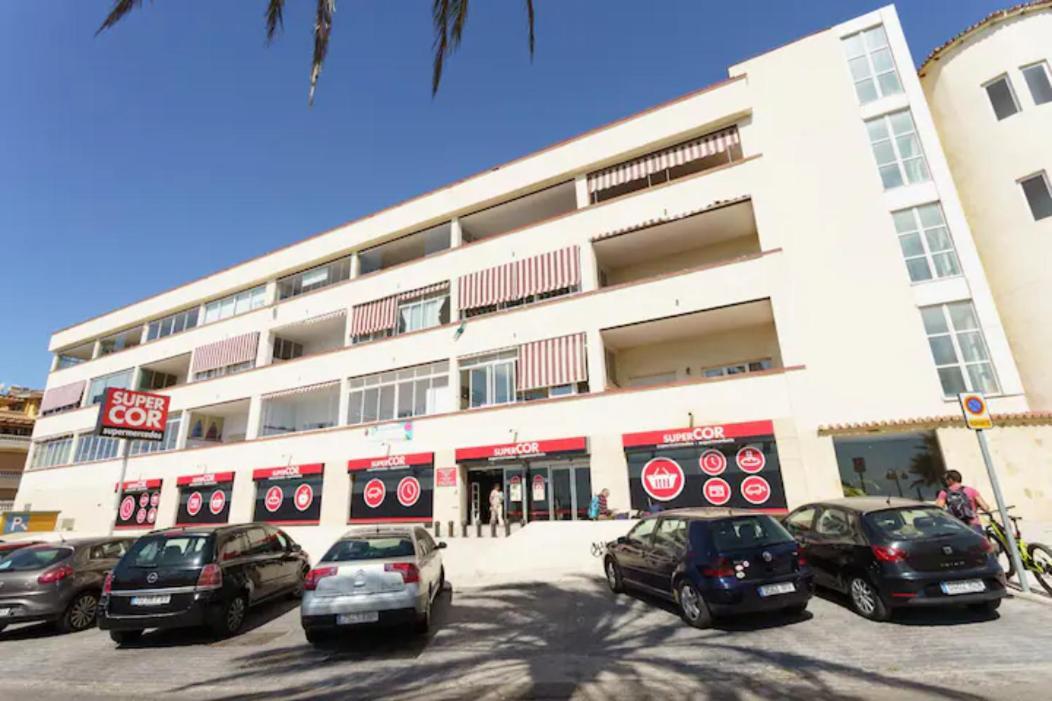 Chic Beachfront Flat With Amazing Sea Views And Private Indoor Parking Benalmádena Kültér fotó